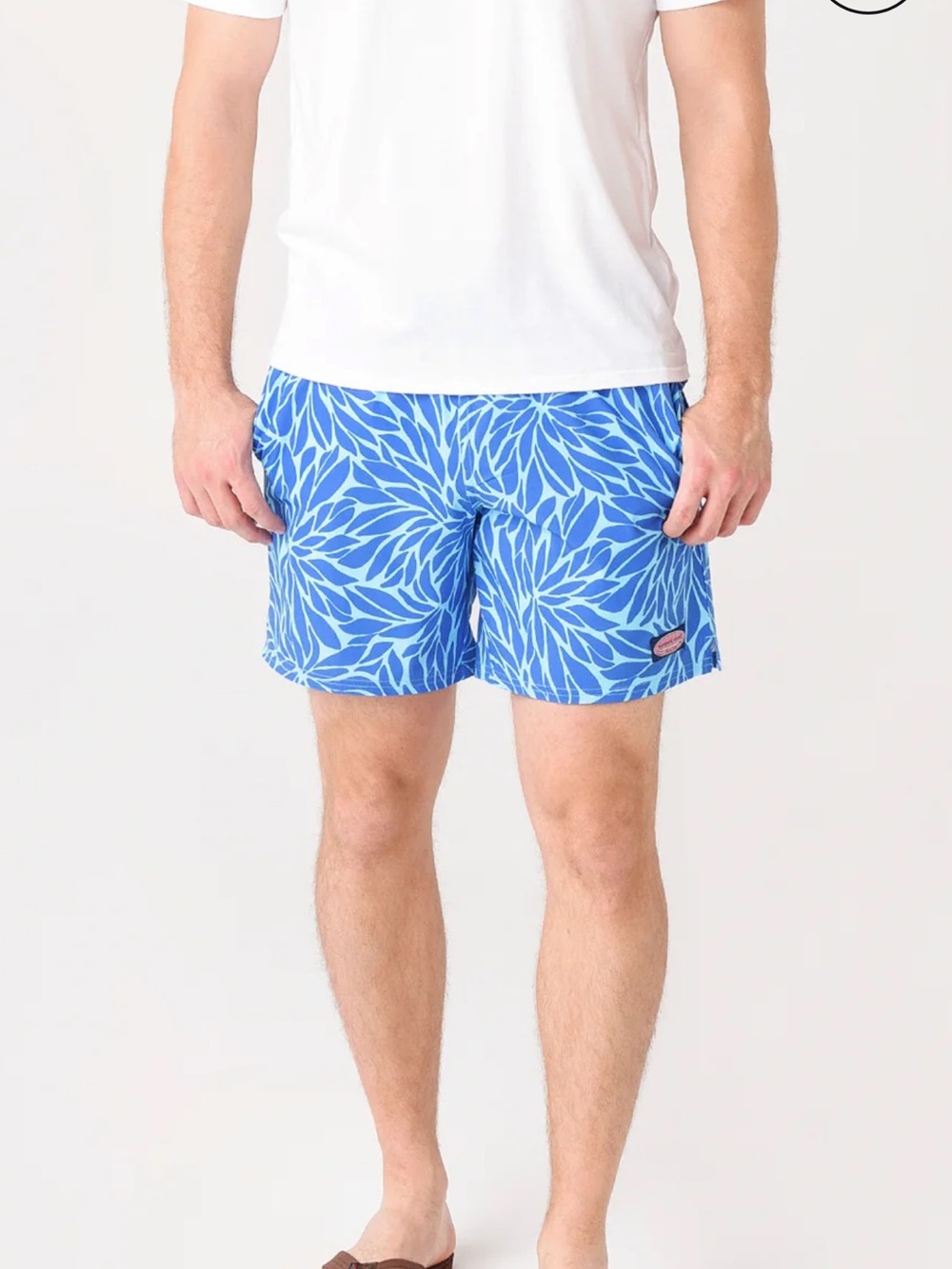 Vineyard Vines Men's Blue Geometric Swimsuit Large 40